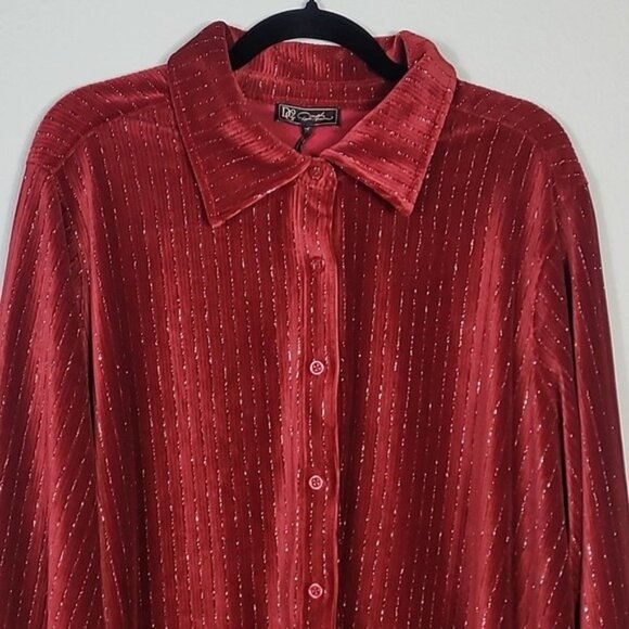 NWT DG2 Velvet Button Up Shirt 2X Red Silver Thread Holiday Glam Long Sleeve - Picture 2 of 14